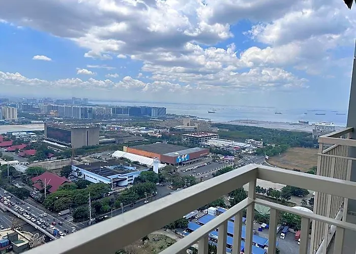 Hotel And Sea View Staycation At Coast Residences