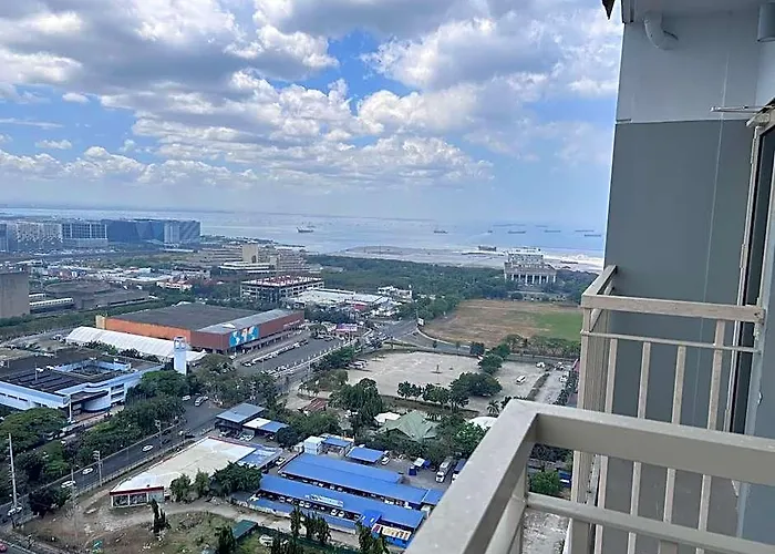 And Sea View Staycation At Coast Residences Manila